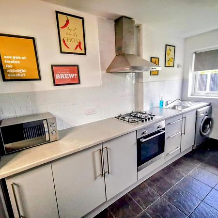 No 7 - Bright, Spacious 3 Bed Home With Parking & Wifi Хайтън Екстериор снимка