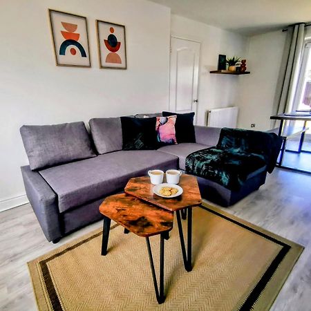 No 7 - Bright, Spacious 3 Bed Home With Parking & Wifi Хайтън Екстериор снимка