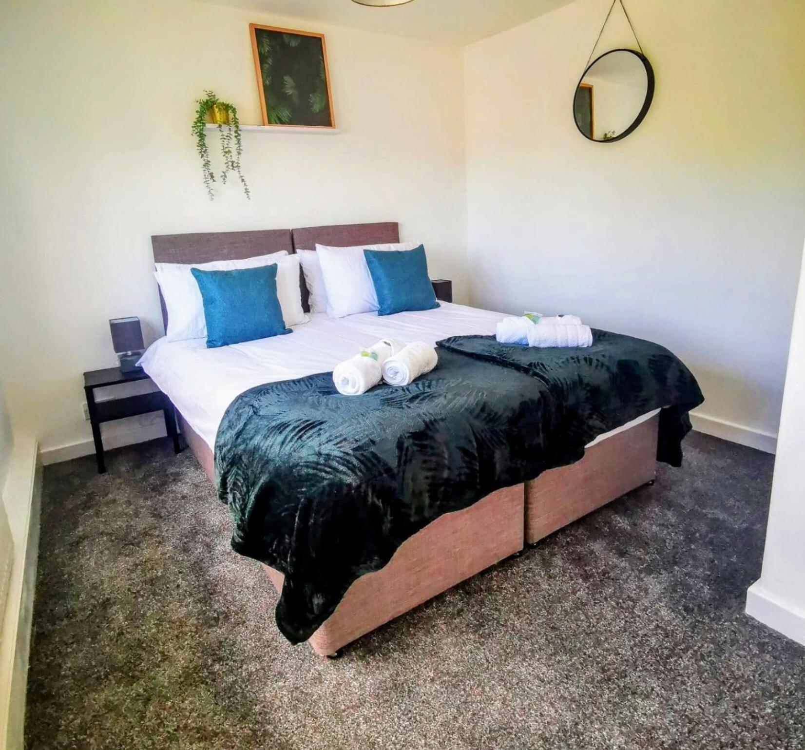 No 7 - Bright, Spacious 3 Bed Home With Parking & Wifi Хайтън Екстериор снимка