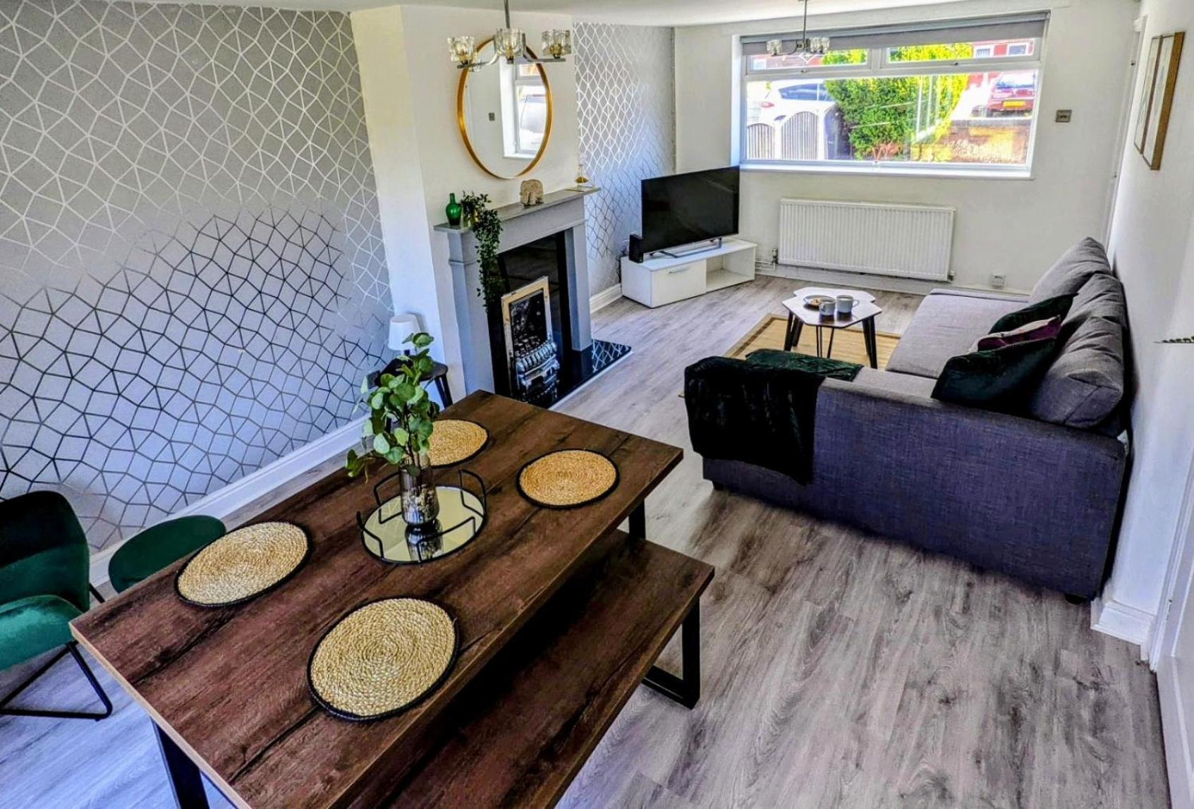 No 7 - Bright, Spacious 3 Bed Home With Parking & Wifi Хайтън Екстериор снимка